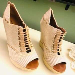 Canvas/Hemp Peep Wedges